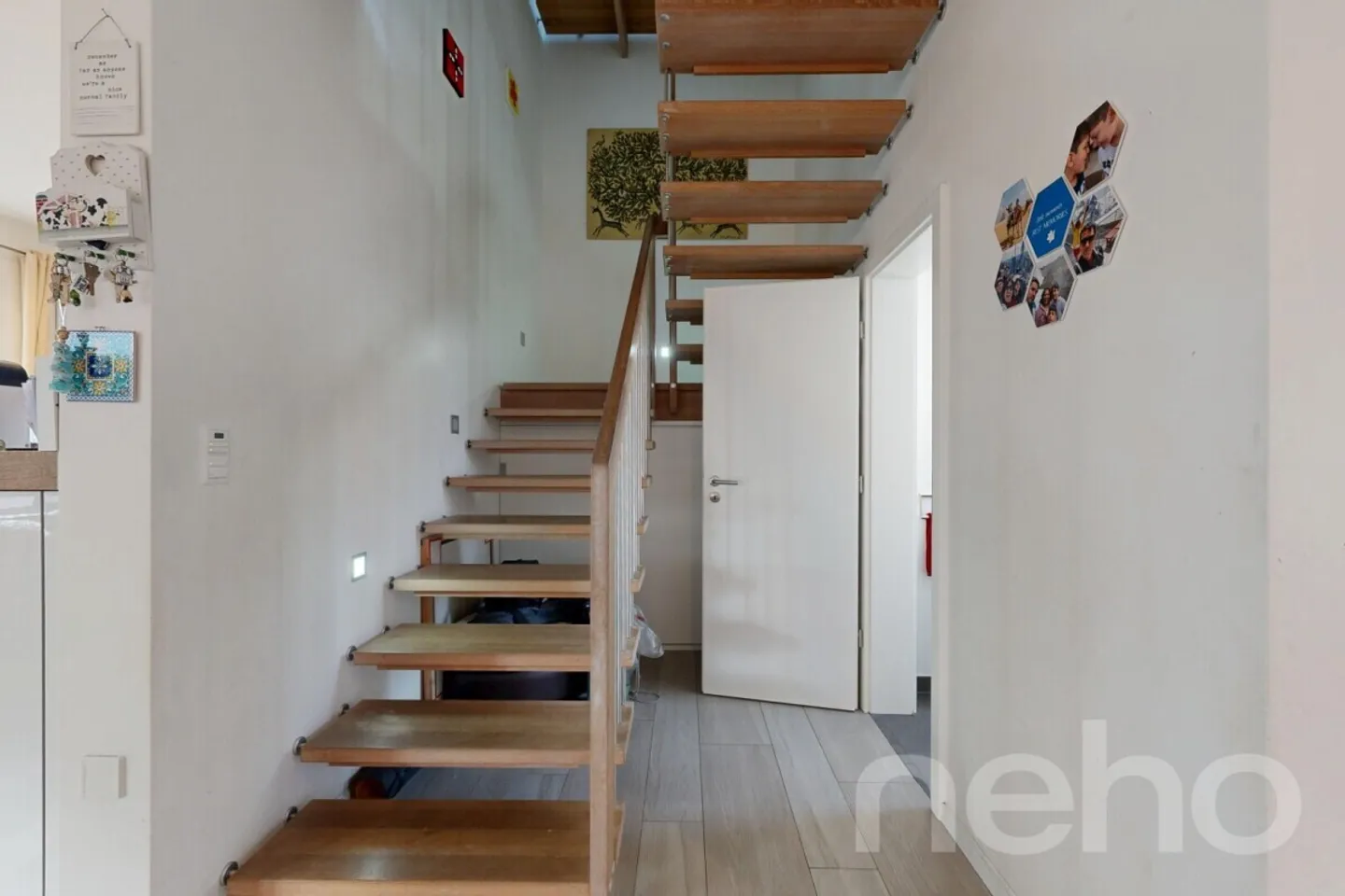 Helle Triplex-Villa mit hochwertigen Ausstattungen - Foto 10 von 12