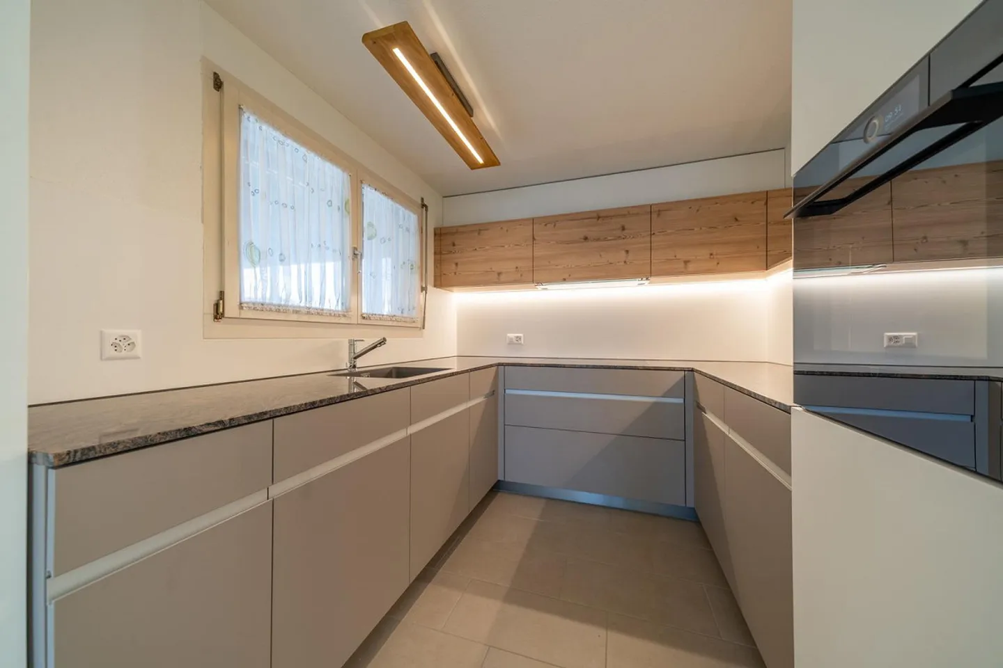 Geräumiges Familienhaus in Weggis - Foto 3 von 4