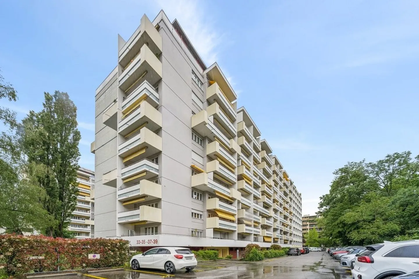 Are you looking for an apartment where it is good to live, with parking? - Photo 1 of 10