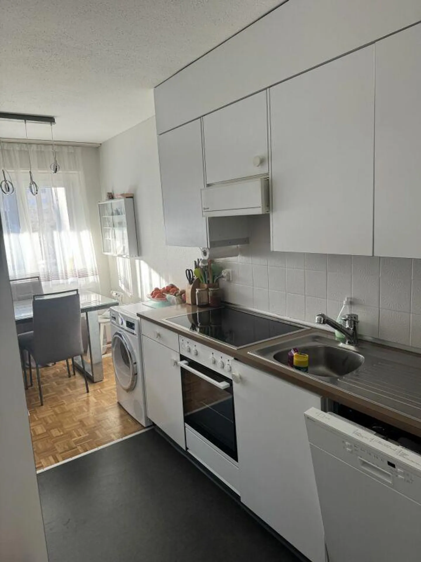 Stilvolle 4.5 Wohnung nähe Autobahneinfahrt - Gallusmarkt. - Foto 3 von 9