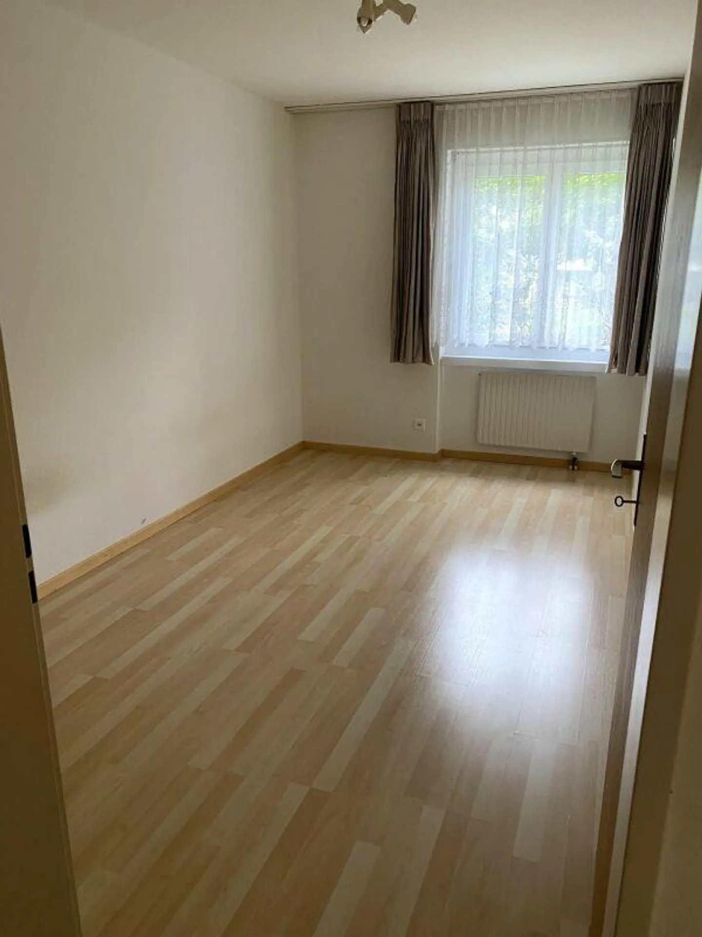 Stilvolle 4.5 Wohnung nähe Autobahneinfahrt - Gallusmarkt. - Foto 6 von 9