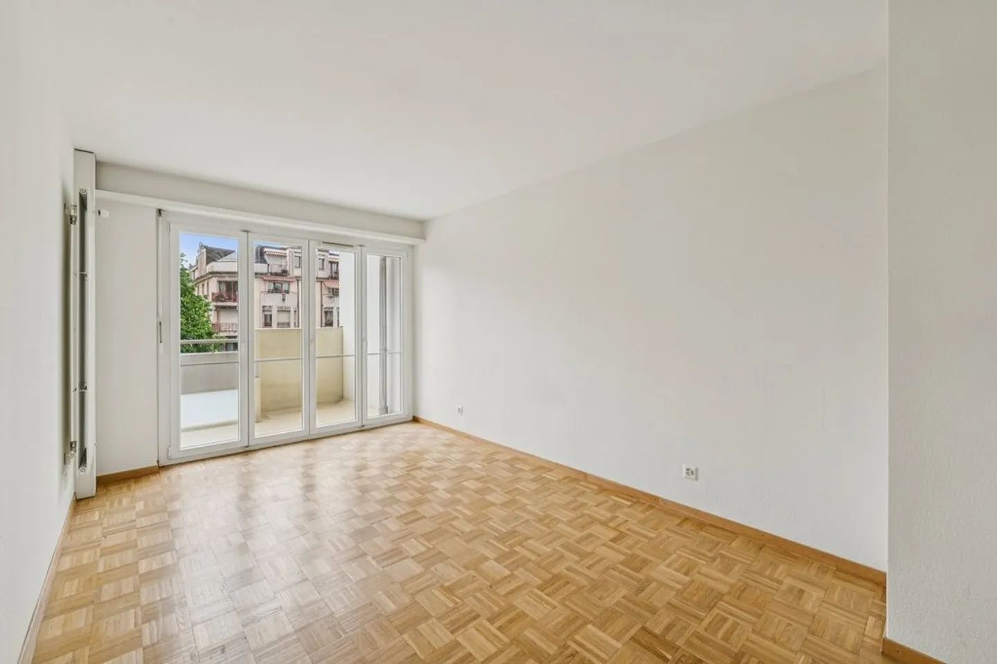 Are you looking for an apartment where it is good to live, with parking? - Photo 6 of 10