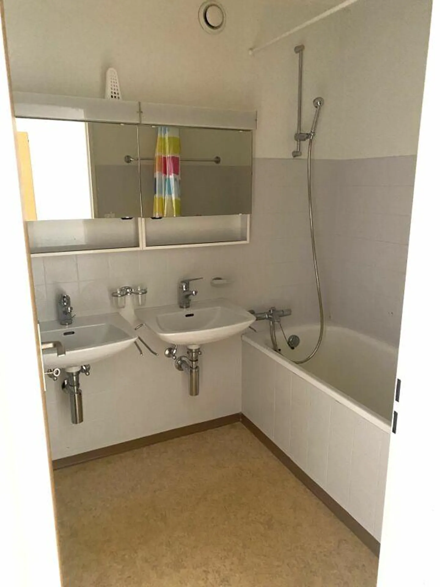 Stilvolle 4.5 Wohnung nähe Autobahneinfahrt - Gallusmarkt. - Foto 8 von 9