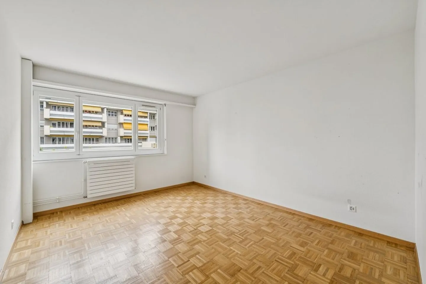 Are you looking for an apartment where it is good to live, with parking? - Photo 5 of 10