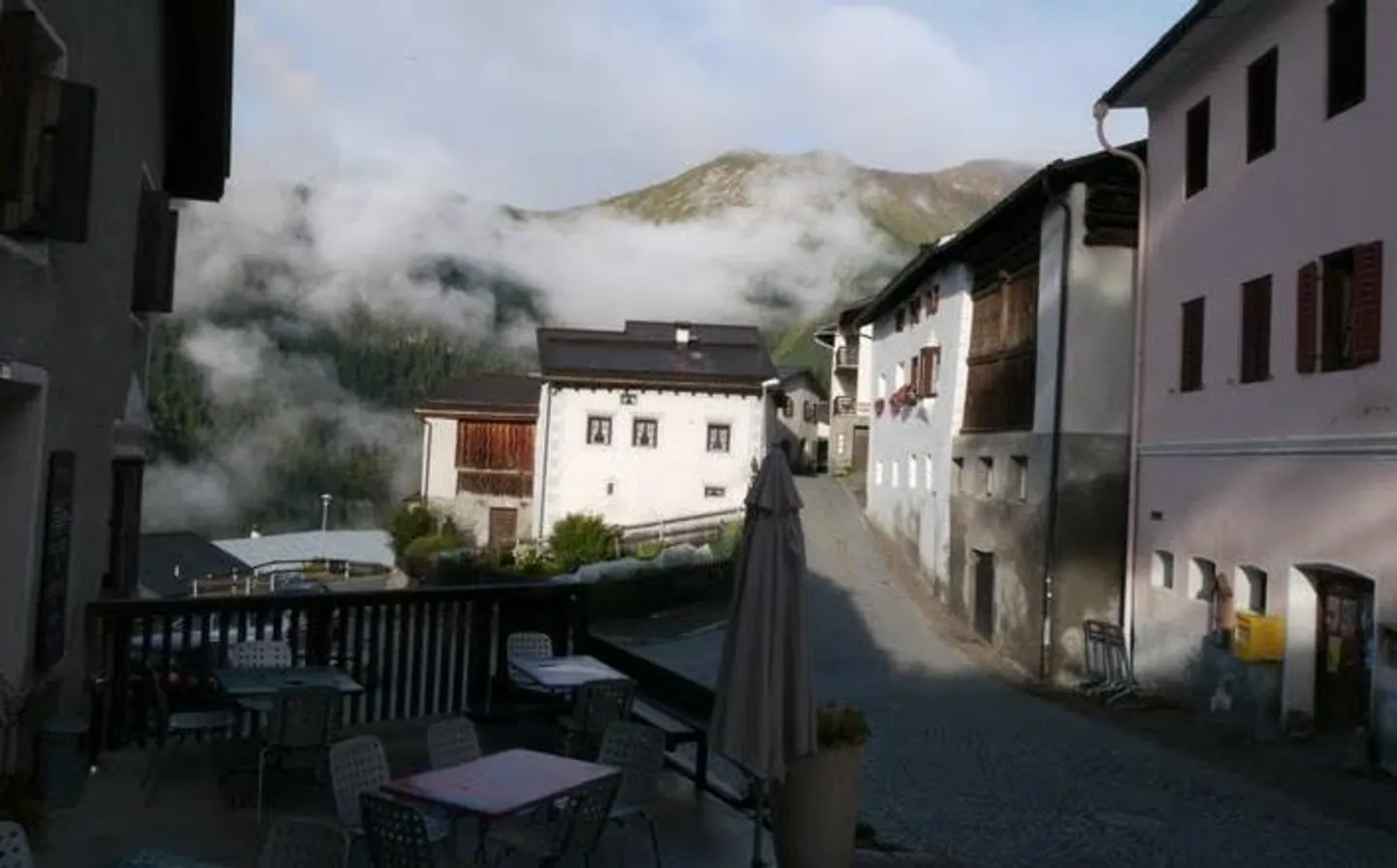 Maison historique de l'Engadine avec étable et vue de rêve - Photo 15 sur 17