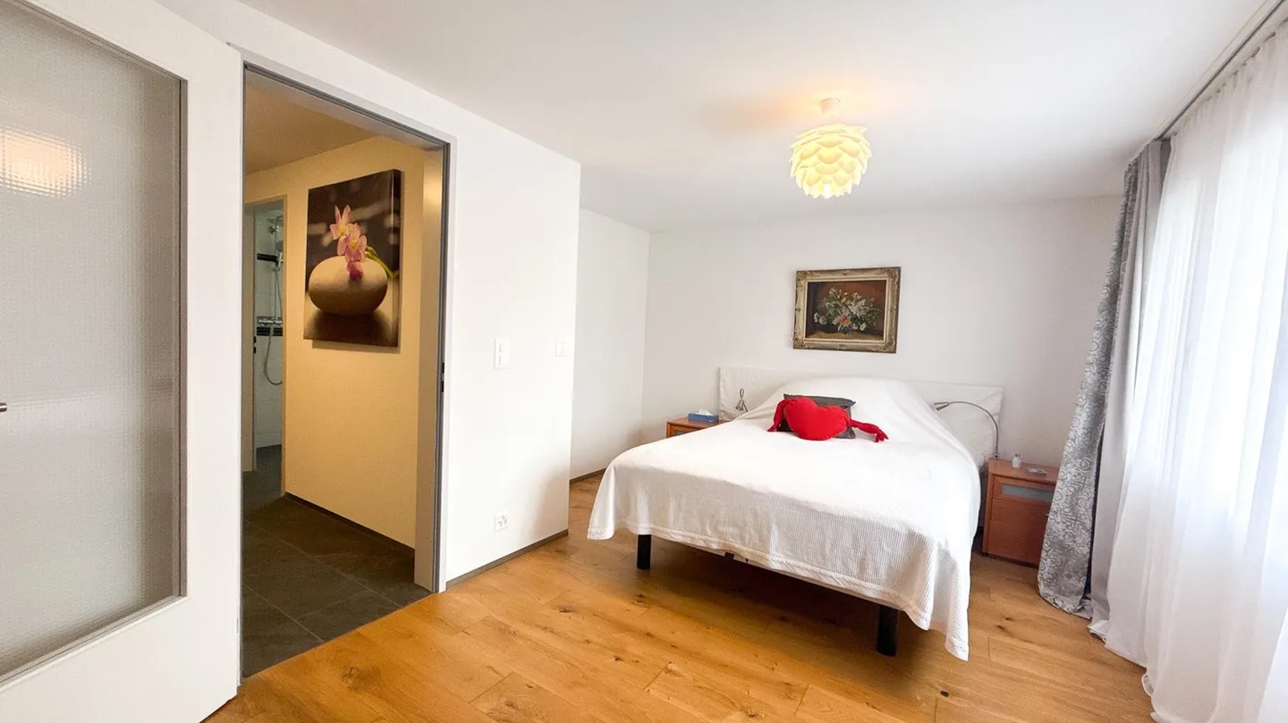 Elegante casa unifamiliare con piscina naturale / bel quartiere EFH - Foto 8 di 11