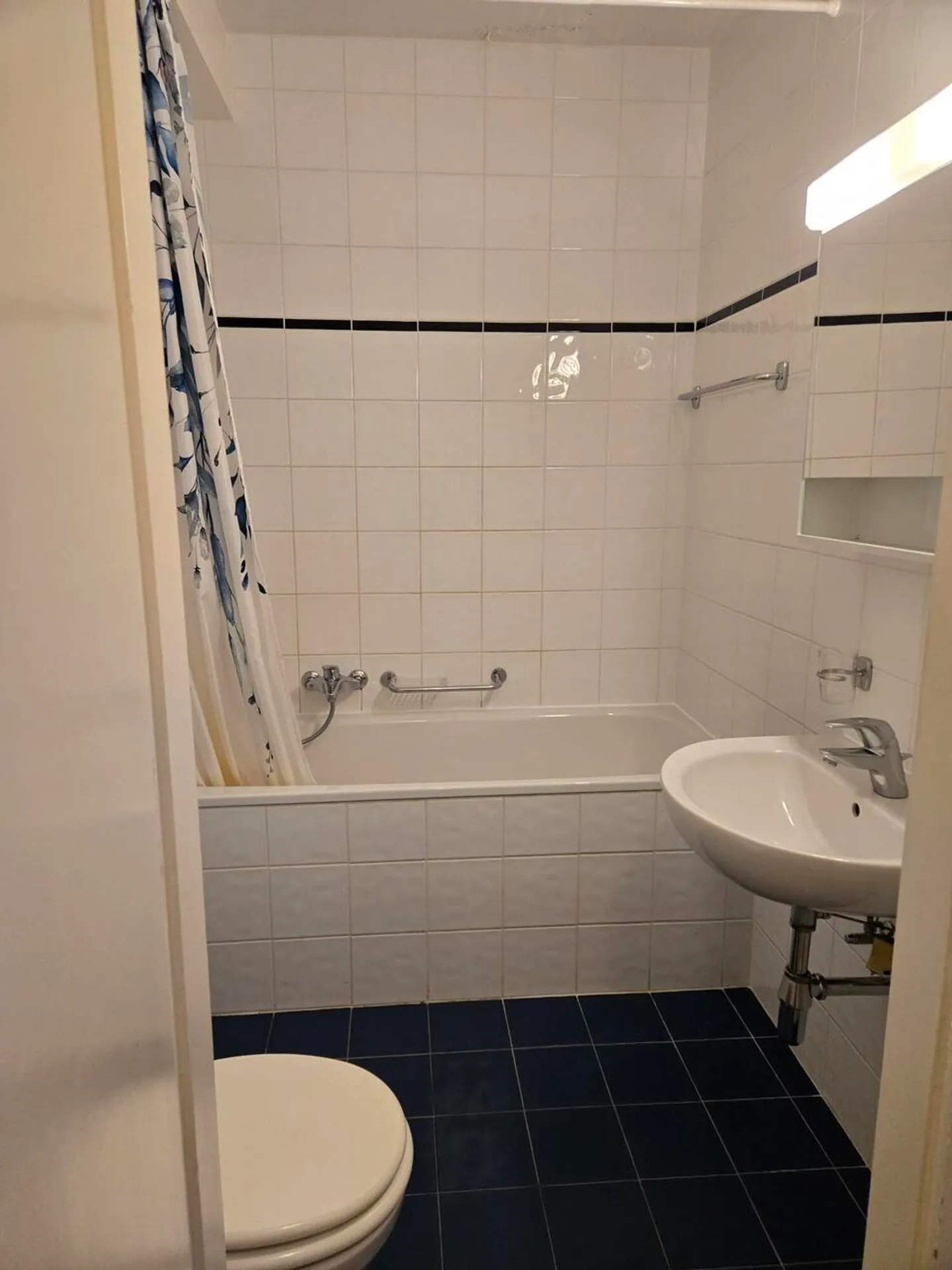 Monolocale arredato al 3° piano - Foto 4 di 4