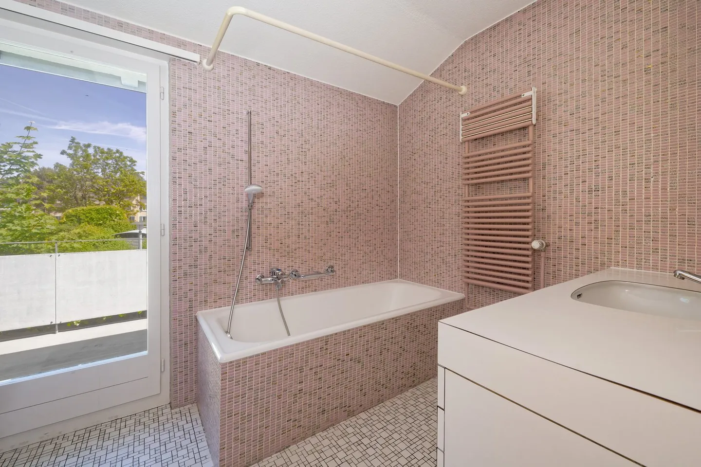 Familienparadies in Zürich Höngg - Foto 8 von 13
