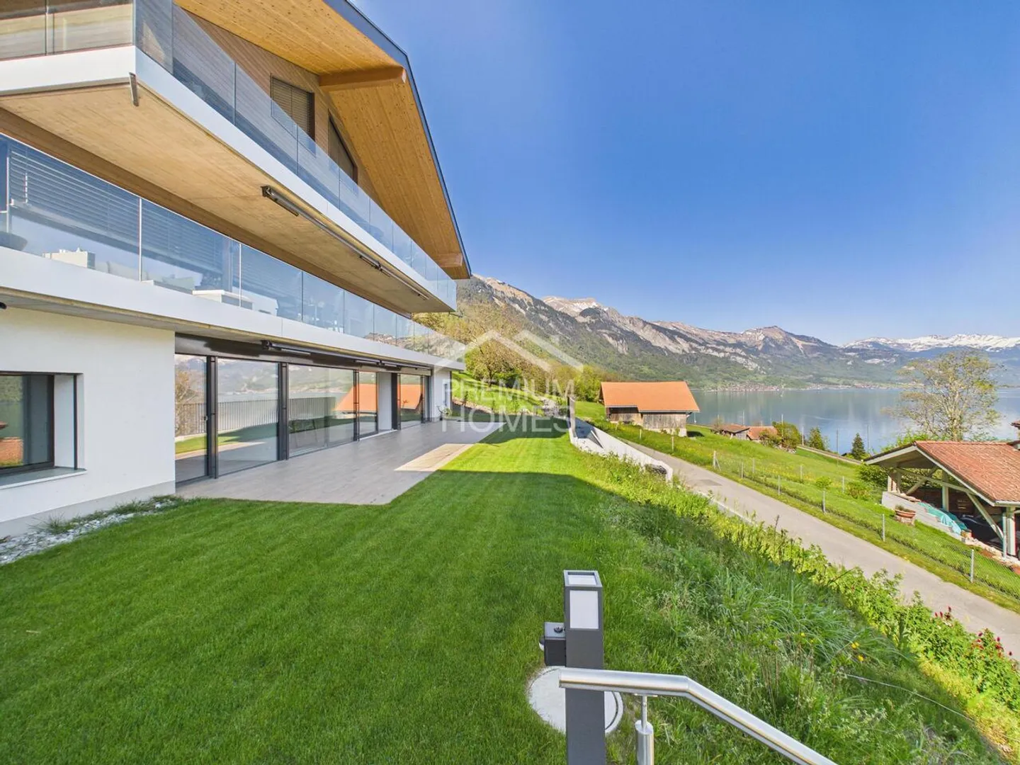 Moderne Terrassenwohnung mit Aussicht - Foto 1 von 8