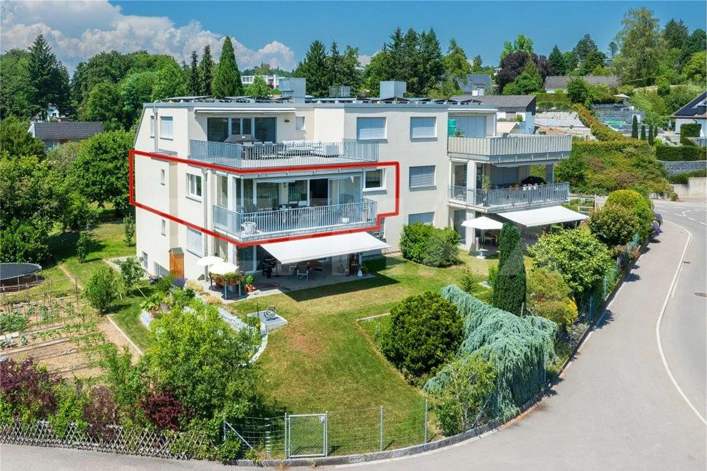 Appartement 4 1/2 pièces avec grand balcon - Photo 1 sur 9