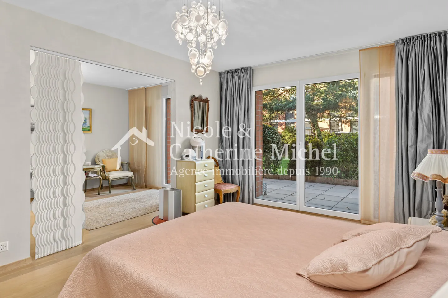 Exclusive Garden Apartment with Views - Photo 7 of 9