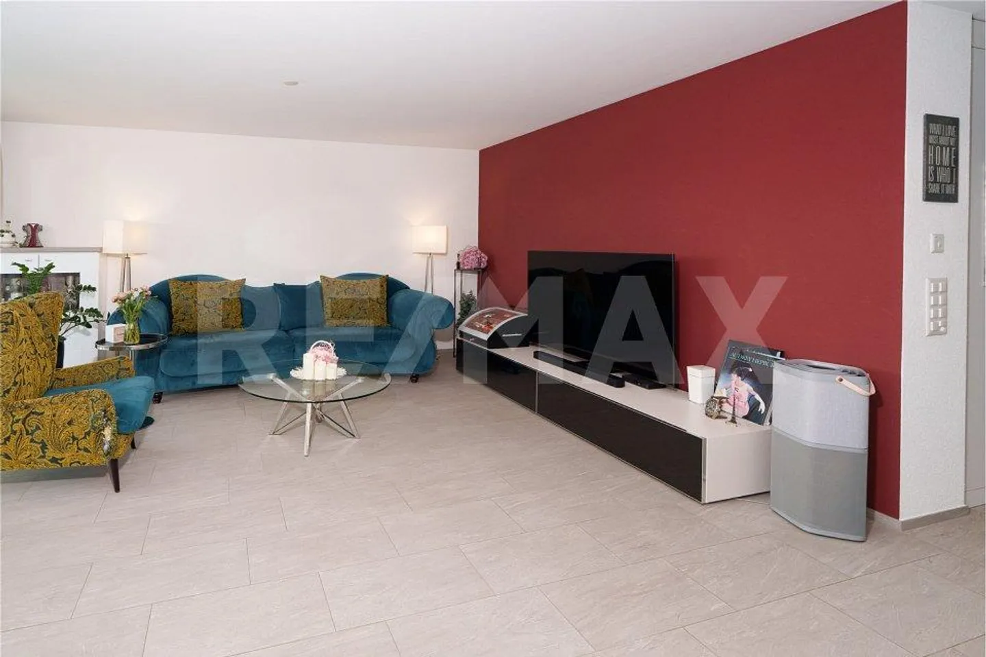 Appartement 4 1/2 pièces avec grand balcon - Photo 2 sur 9