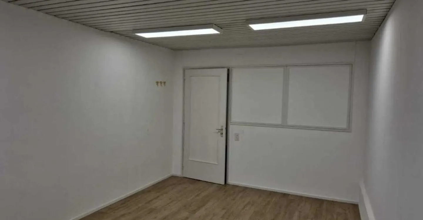 Spazio ufficio di 19 m2 - molto ben servito - Foto 4 di 5