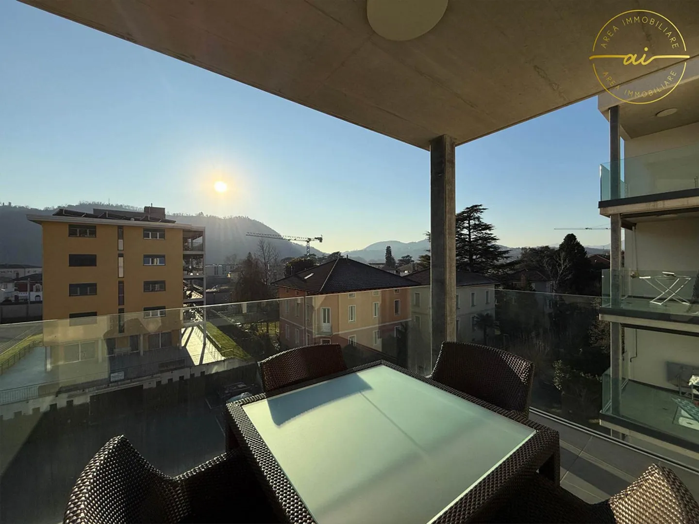APPARTEMENT LUMINEUX 3.5 PIÈCES AVEC TERRASSE À BALERNA - Photo 1 sur 12