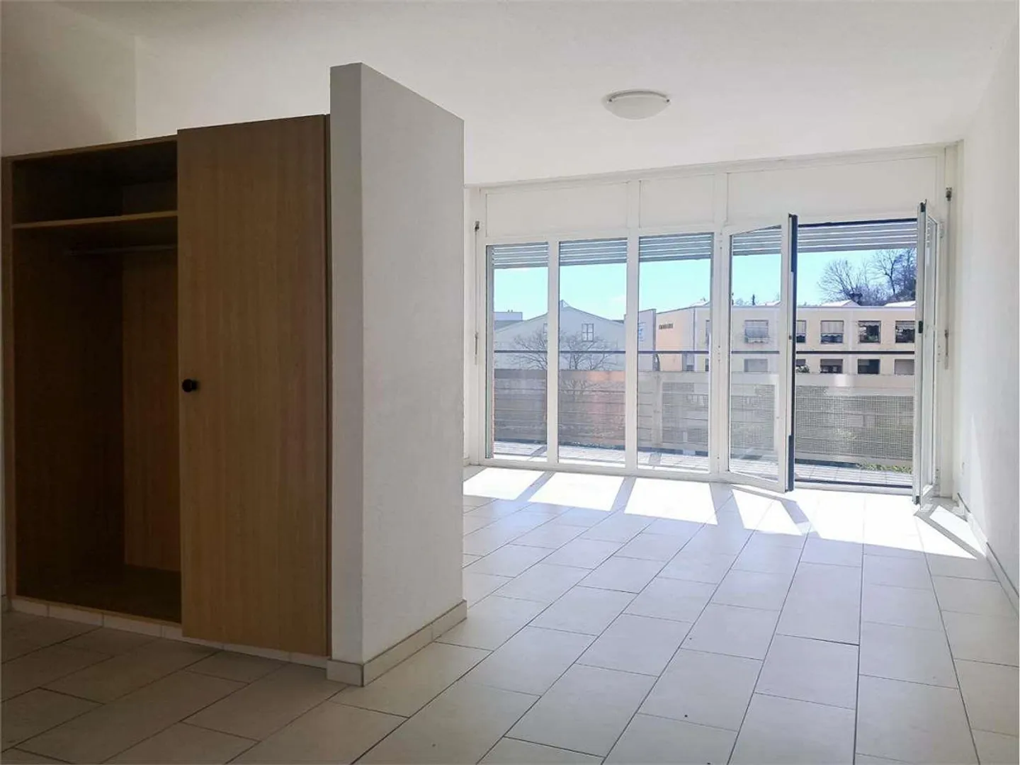 Helle 3,5 Zimmer mit offener Aussicht - Foto 1 von 6