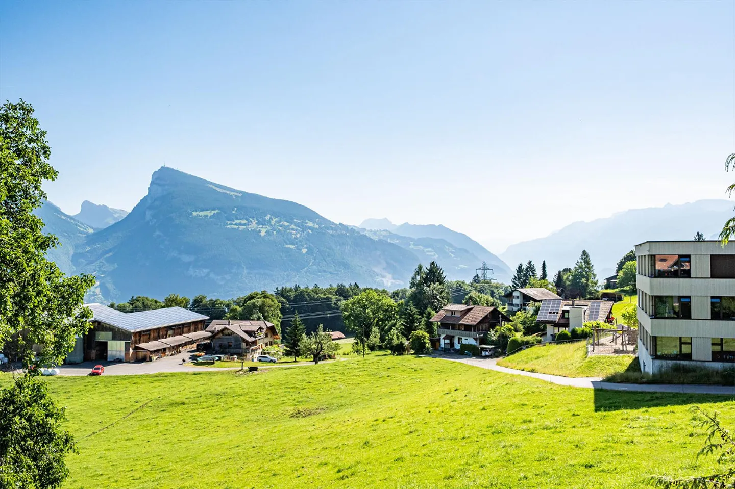 Studio 1 pièce confortable avec vue sur la montagne à Aeschi près de Spiez à vendre - Photo 8 sur 13