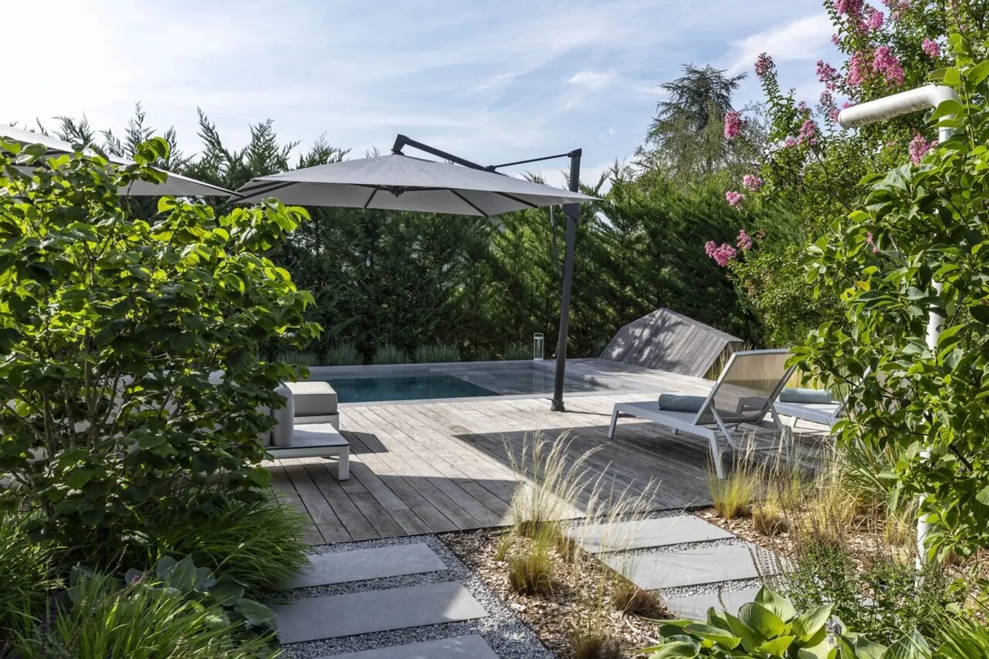 SPLENDIDA VILLA CON PISCINA A VÉSENAZ - Foto 2 di 13