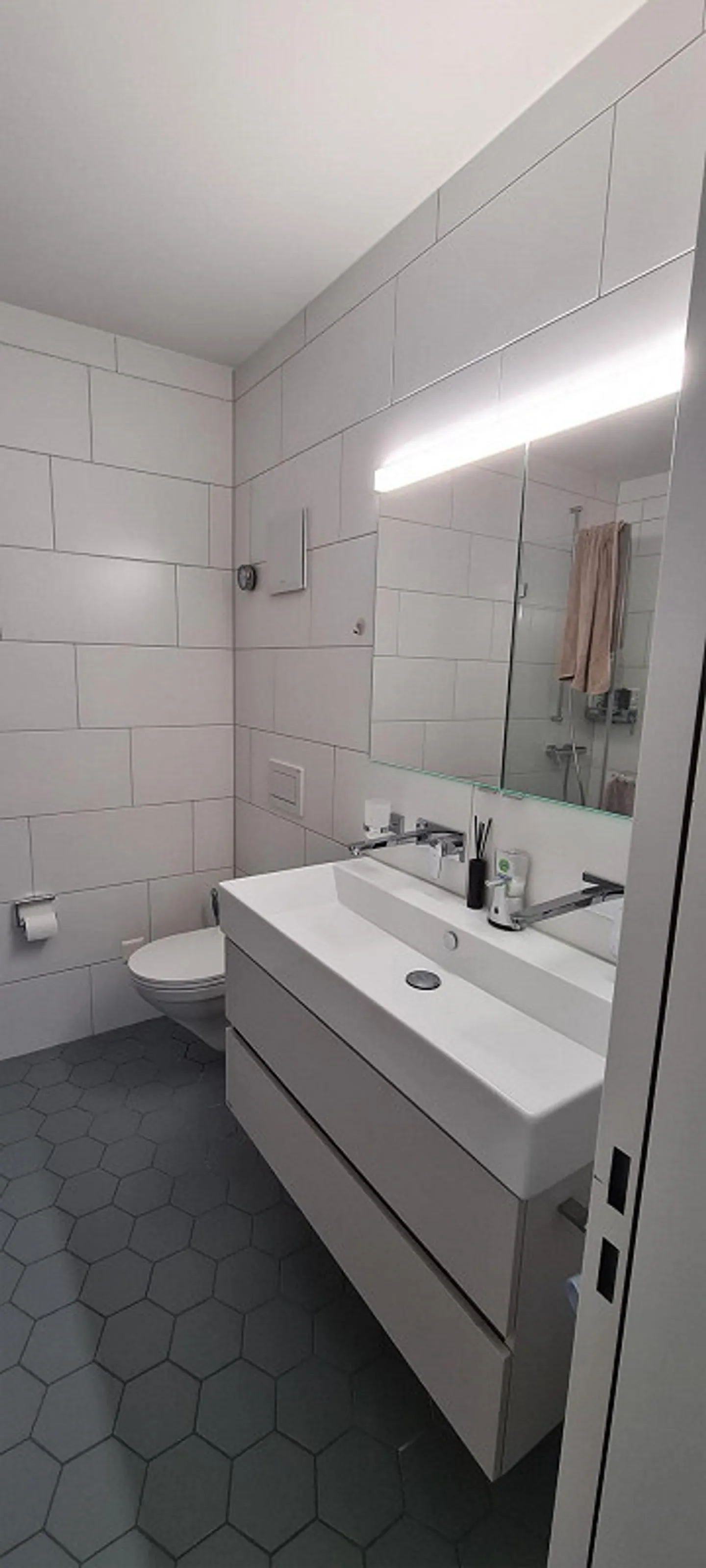 Schöne und helle 2.5-Zimmer-Wohnung im EG nahe Bahnhof Dietlikon - Foto 7 di 8