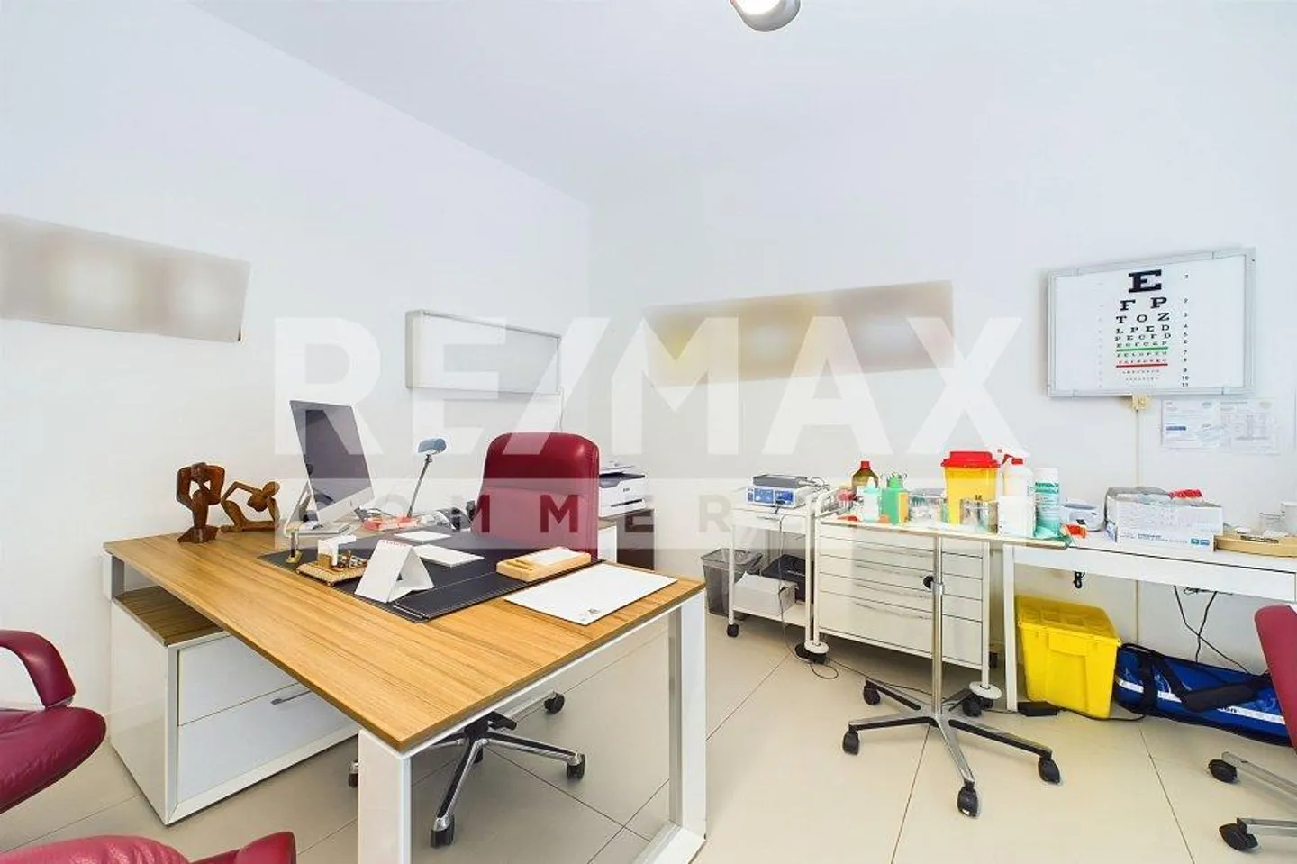 Modernes Geschäftshaus mit vielseitigen Möglichkeiten - Foto 12 von 13