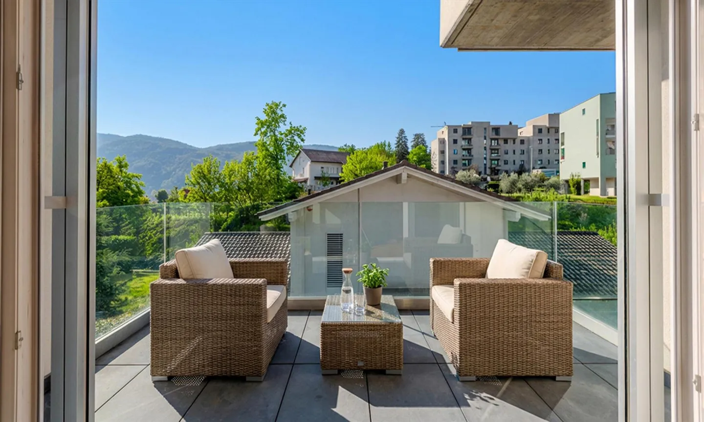 BRIGHT 3.5-ROOM APARTMENT WITH 2 BATHROOMS AND TERRACE IN VACALLO - Photo 3 of 11