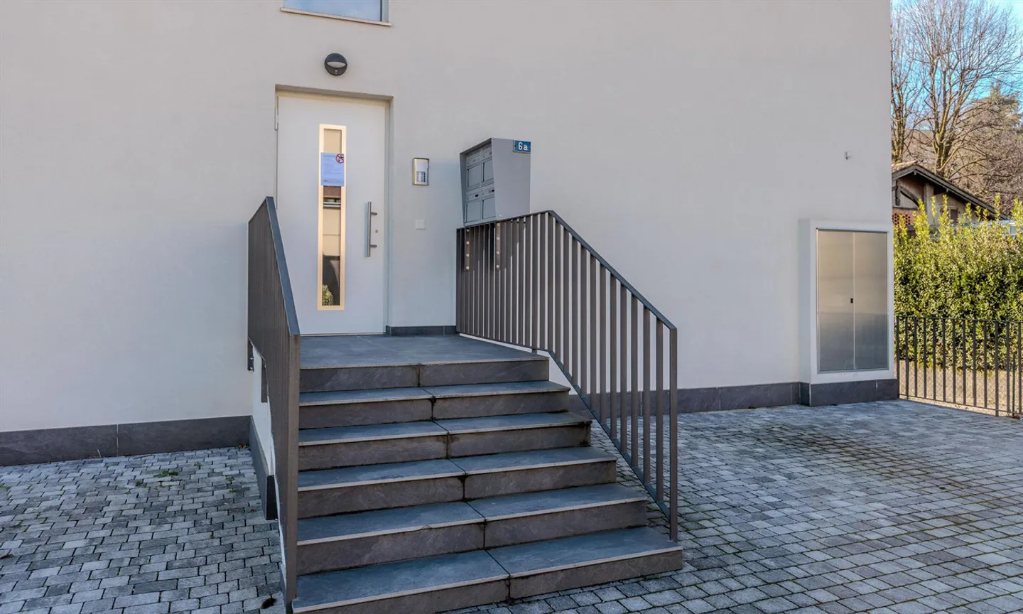 BRIGHT 3.5-ROOM APARTMENT WITH 2 BATHROOMS AND TERRACE IN VACALLO - Photo 8 of 11