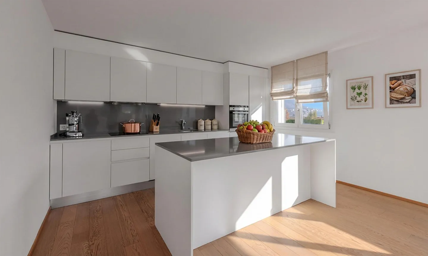 BRIGHT 3.5-ROOM APARTMENT WITH 2 BATHROOMS AND TERRACE IN VACALLO - Photo 1 of 11