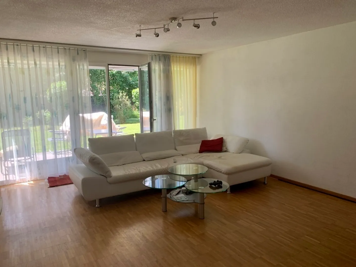 Spacious Ground Floor Apartment - Photo 1 of 8