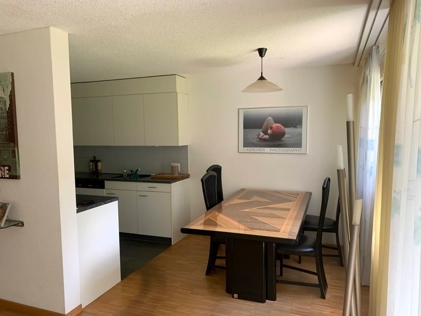 Spacious Ground Floor Apartment - Photo 4 of 8