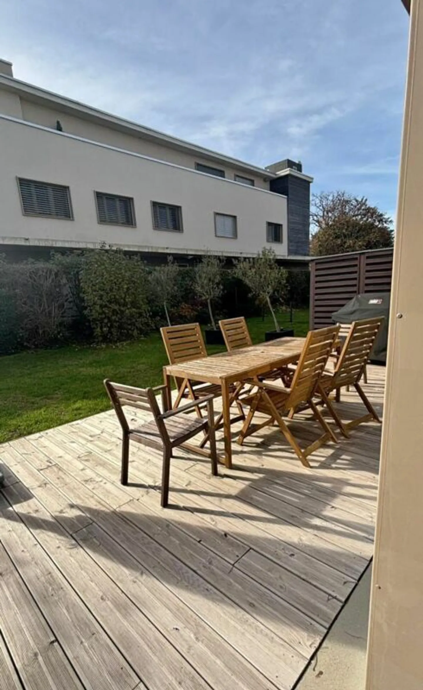 Modern duplex with pool and view - Photo 5 of 17