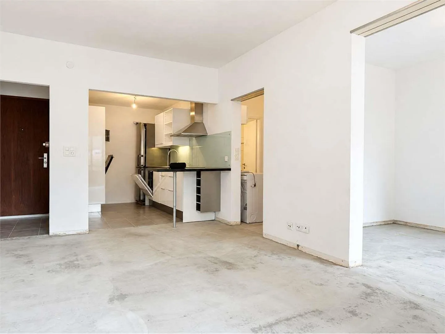 Viganello (Lugano), 3.5 bright rooms with balcony - Photo 2 of 7
