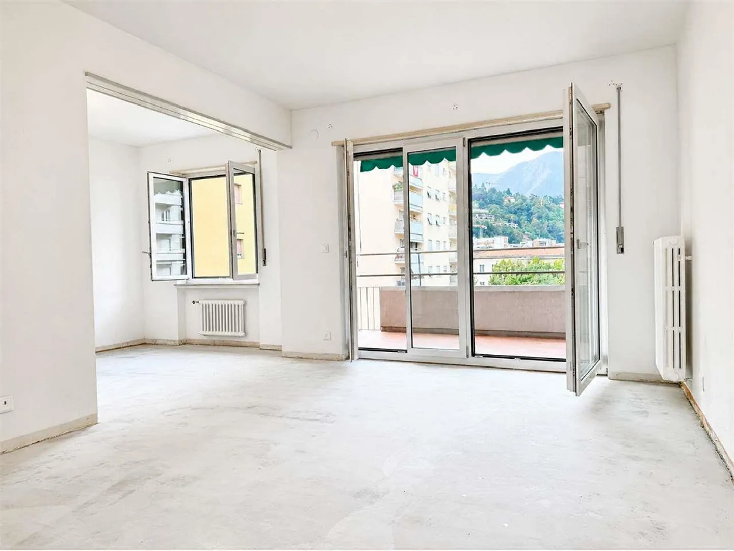 Viganello (Lugano), 3.5 bright rooms with balcony - Photo 3 of 7