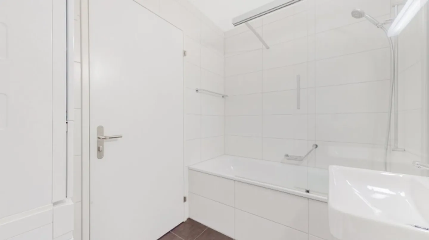 Enjoy a unique view - Photo 6 of 11