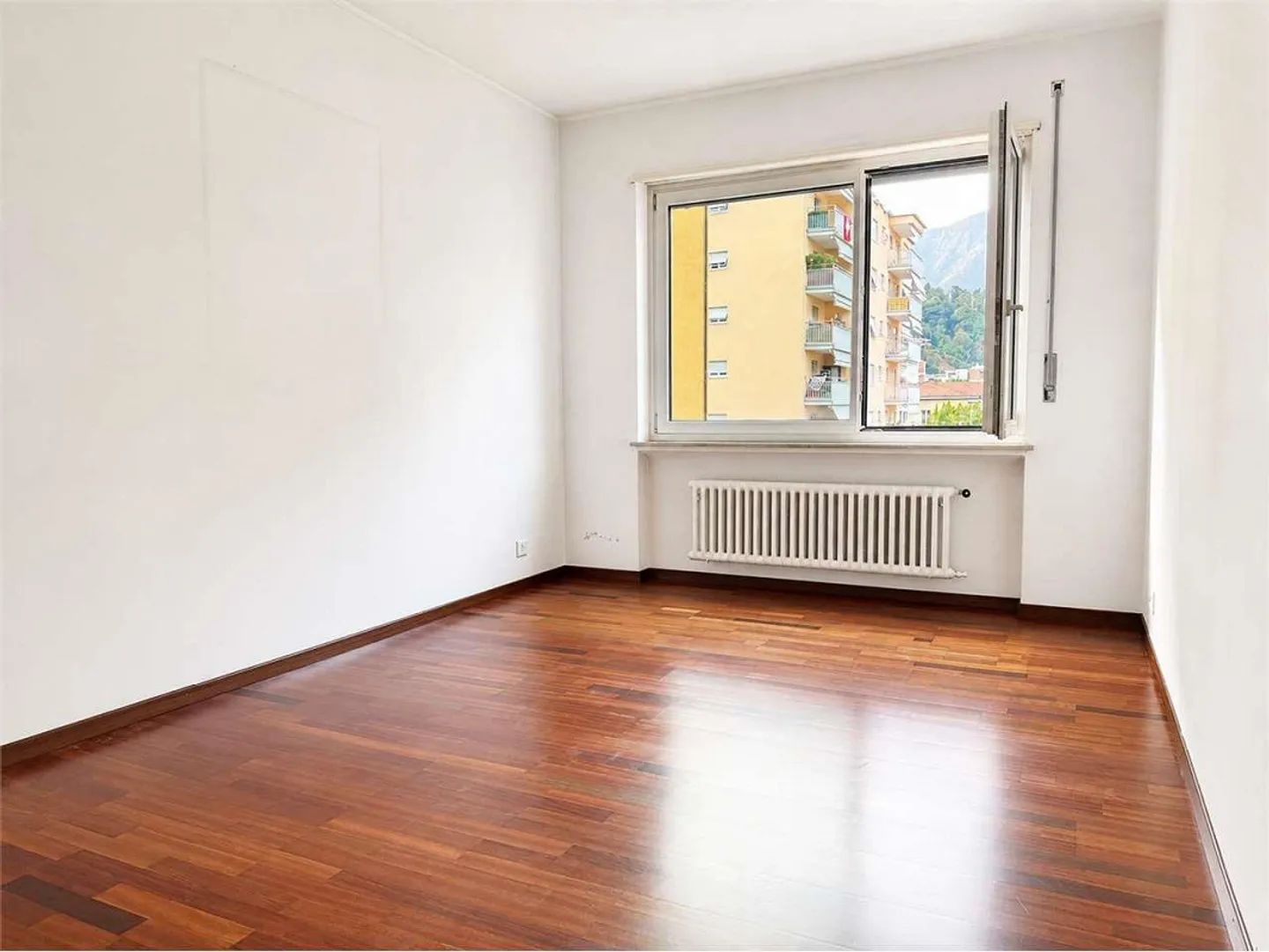 Viganello (Lugano), 3.5 bright rooms with balcony - Photo 5 of 7