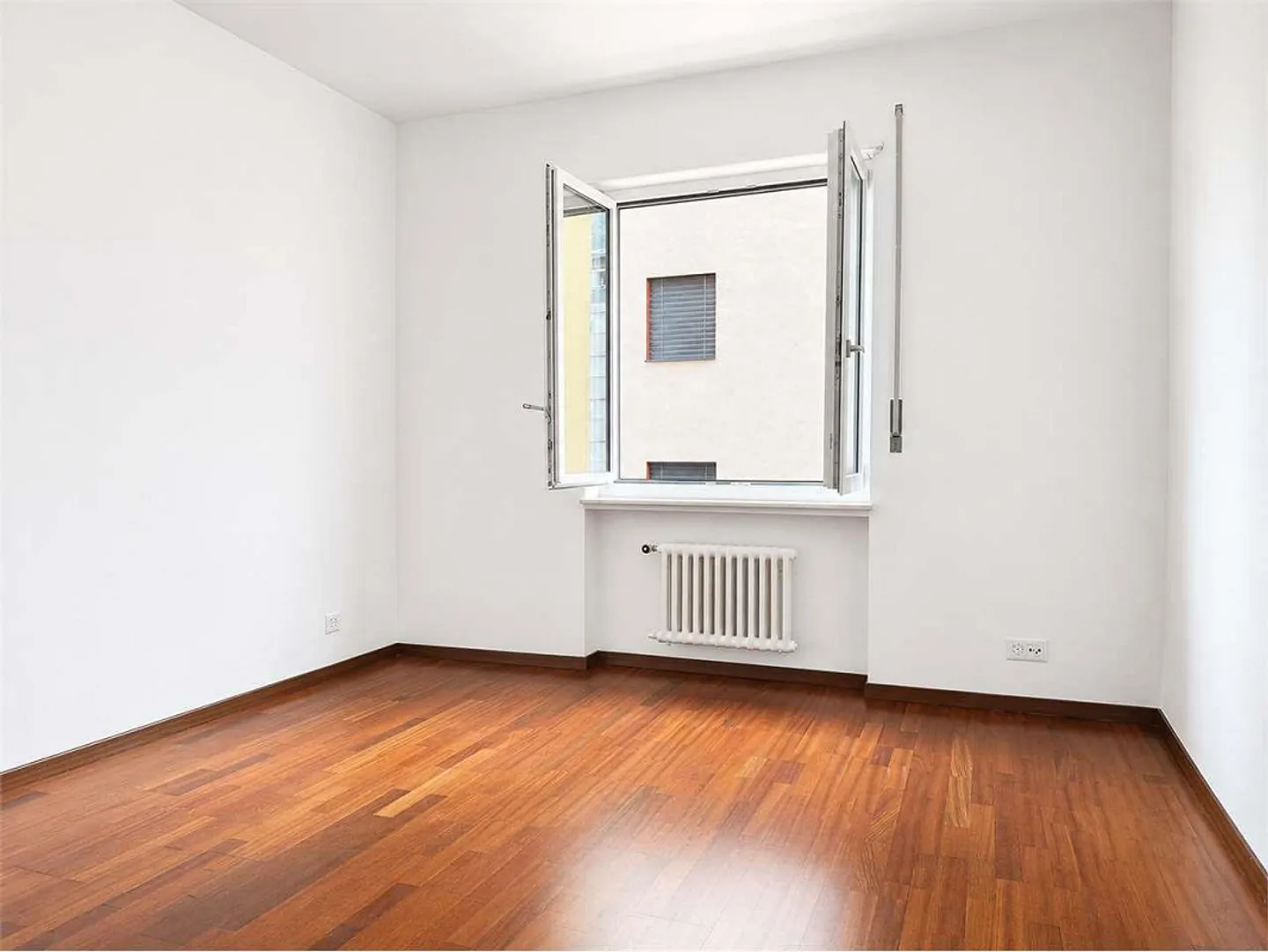 Viganello (Lugano), 3.5 bright rooms with balcony - Photo 6 of 7