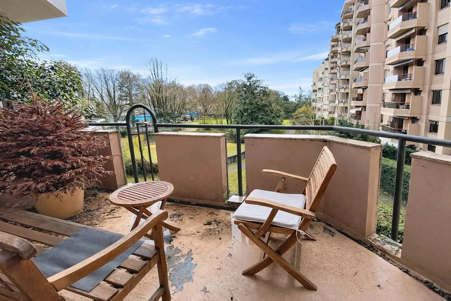 Appartement spacieux avec vue sur parc - Photo 3 sur 11