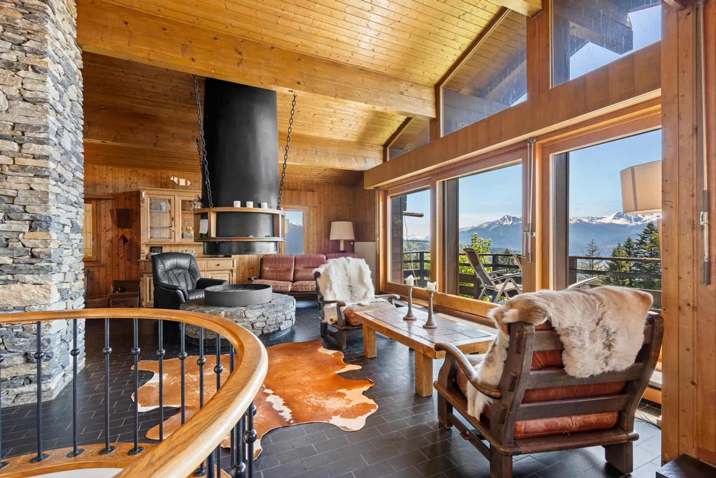 Familienchalet in Anzère mit Aussicht, Garten und Zugang zu den Pisten im Jahr 2028 - Foto 3 von 11