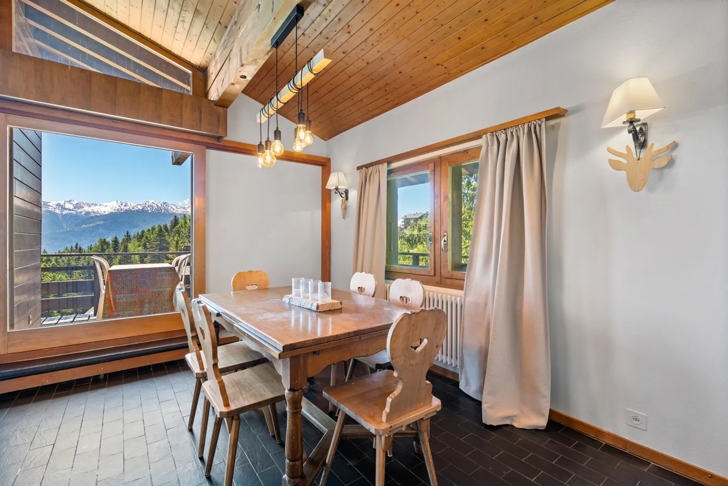 Familienchalet in Anzère mit Aussicht, Garten und Zugang zu den Pisten im Jahr 2028 - Foto 5 von 11