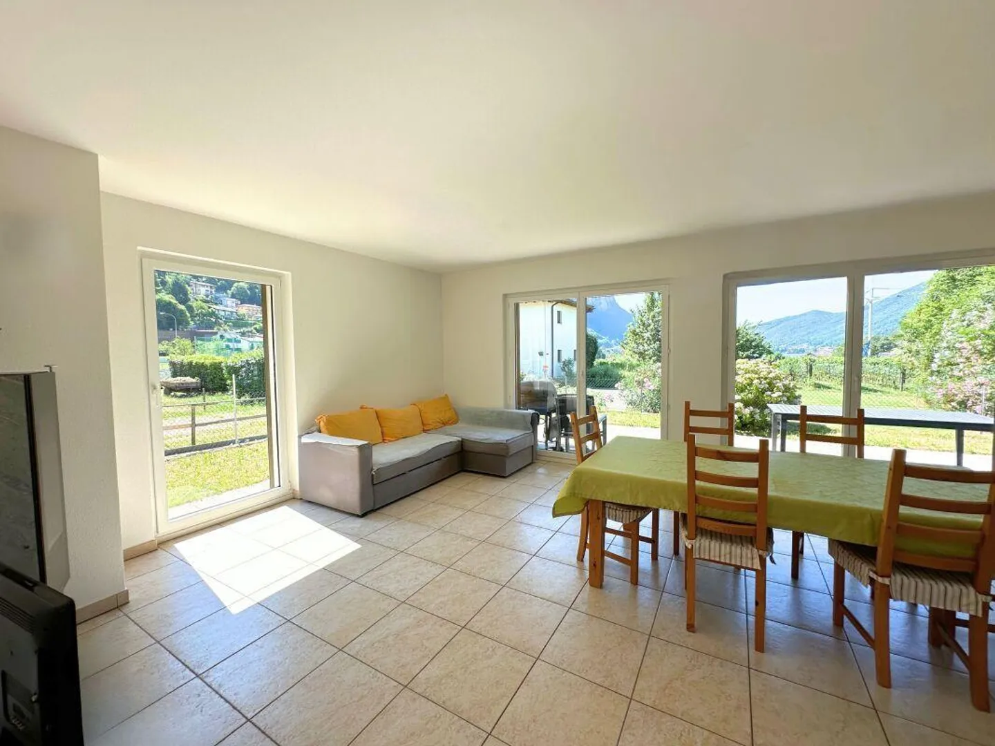 Affascinante casa familiare con locale hobby - Foto 7 di 21