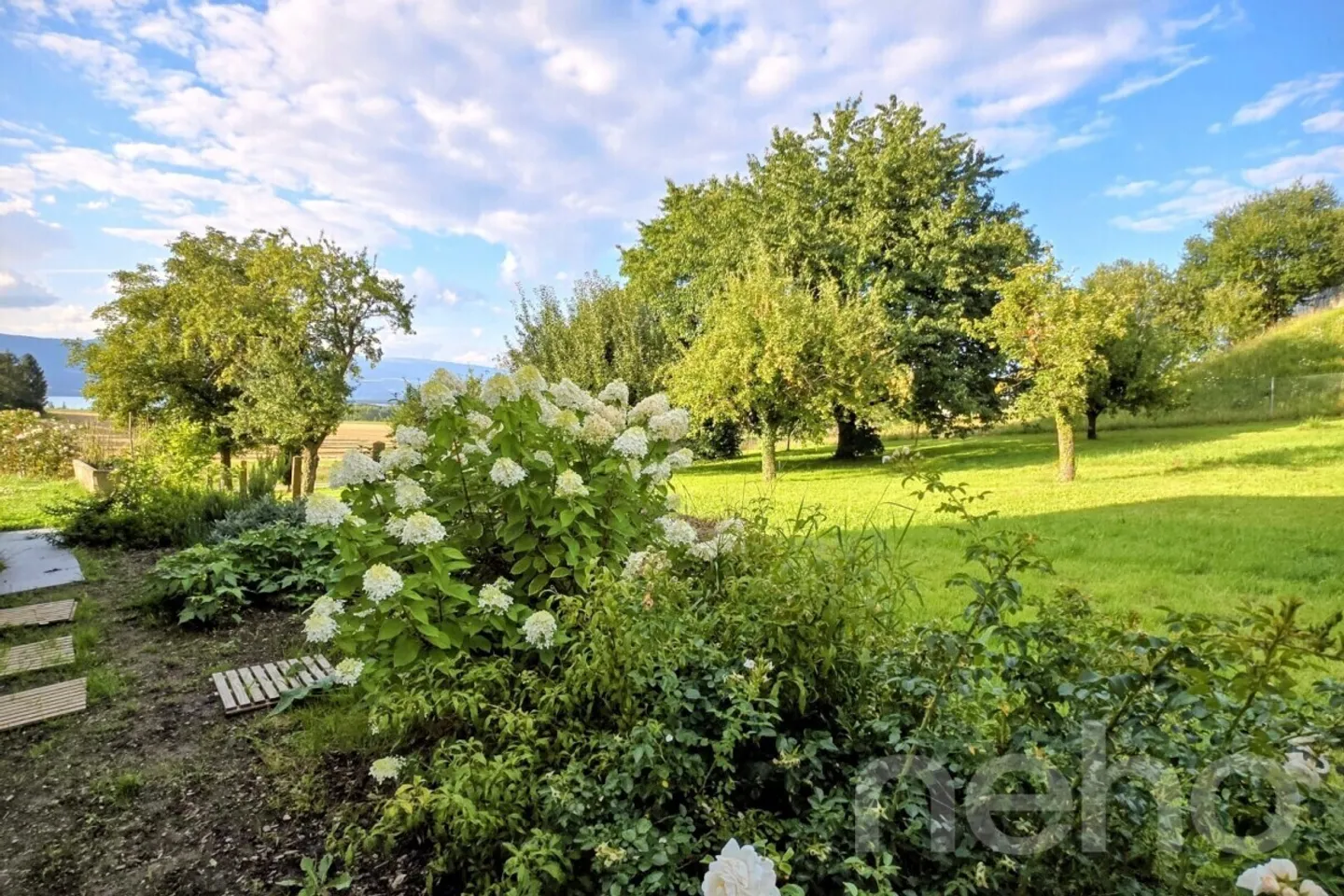 Stunning new villa with a view of the Lake - Photo 1 of 12