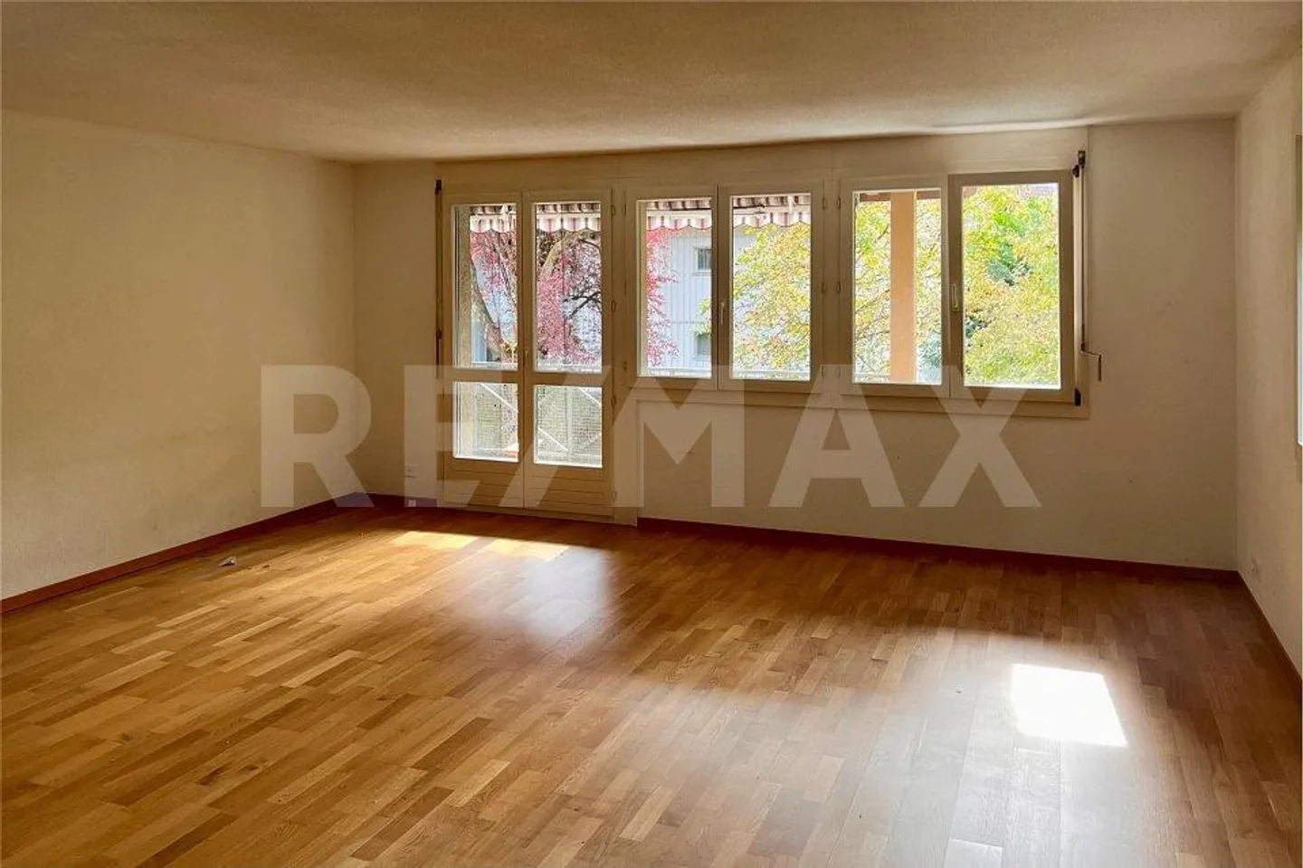 Renovierte 4,5 Zimmerwohnung mitten im Zentrum und mitten im Grünen - Foto 4 von 13