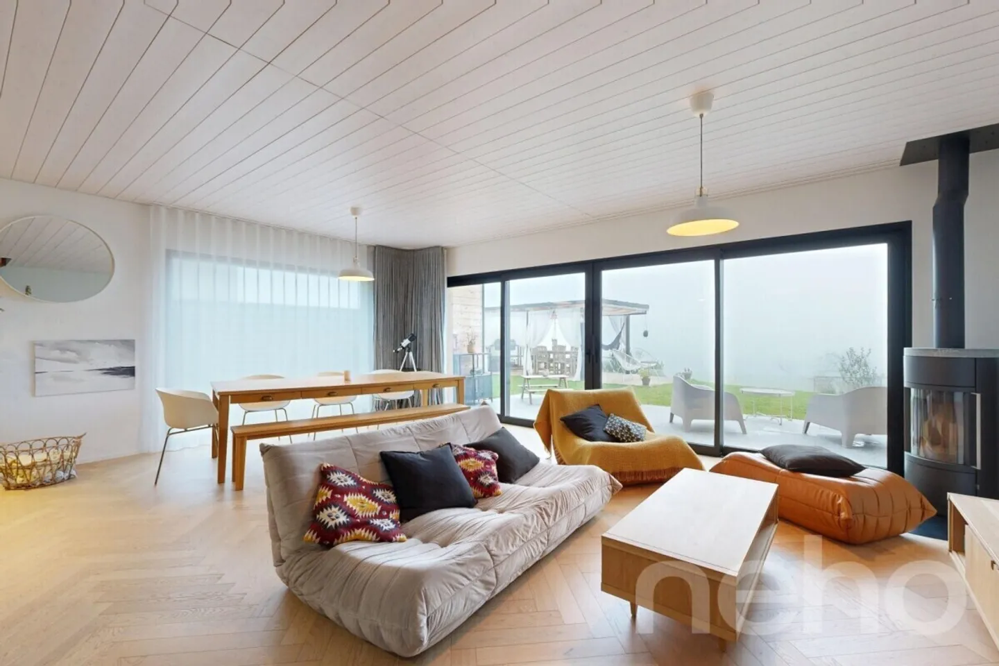 Stunning new villa with a view of the Lake - Photo 5 of 12