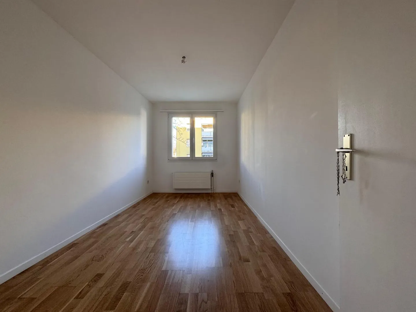 Geräumige 4.5-Zimmer-Wohnung in guter Lage - Foto 3 von 9