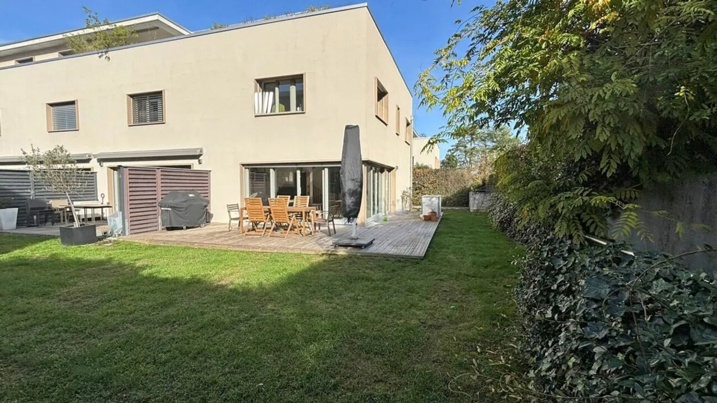 Modern duplex with pool and view - Photo 17 of 17