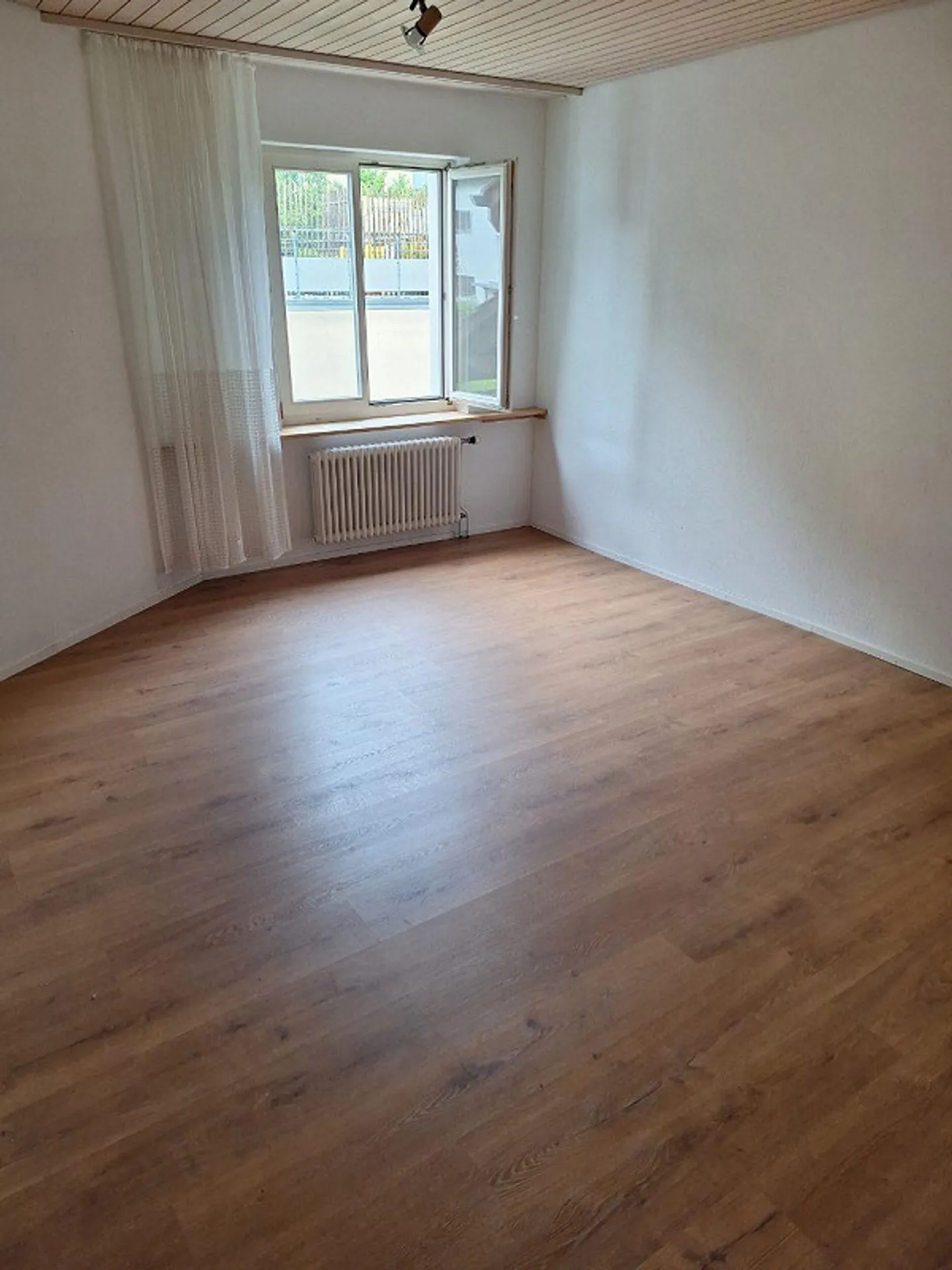 Grosszügige, schöne 4.5-Zimmerwohnung an Top-Lage auf der Breite - Photo 5 of 12