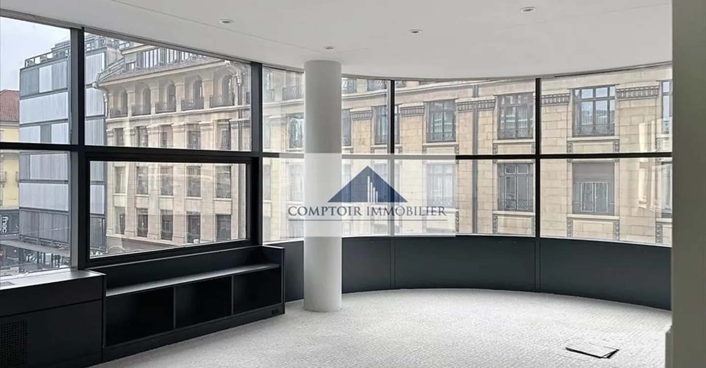 Modern Office in City Center - Photo 5 of 7