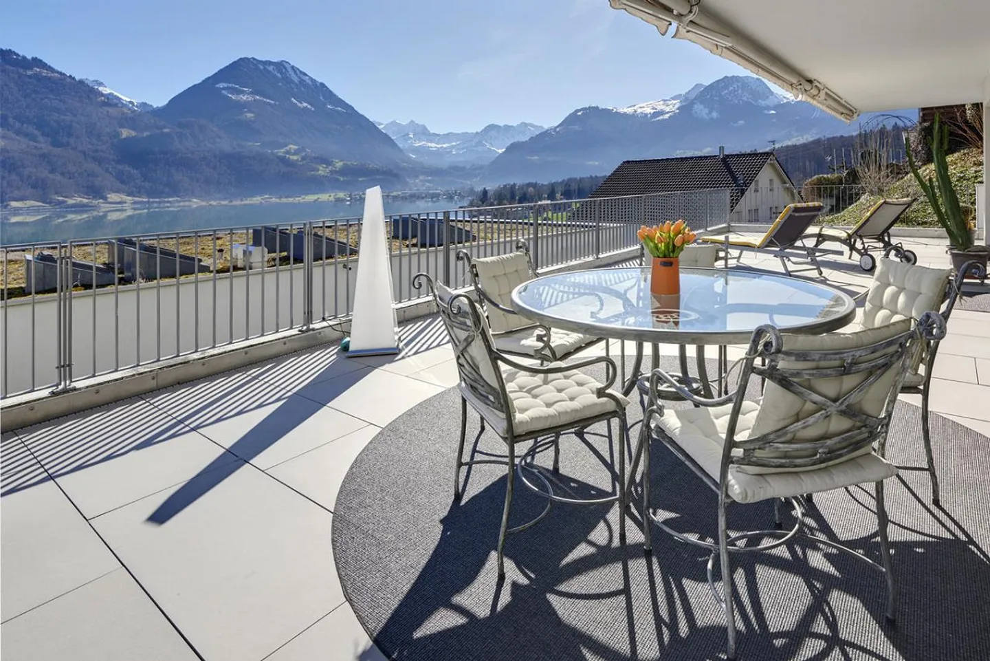 Sonnenverwöhnte Terrassenwohnung mit Seeblick - Foto 6 von 8