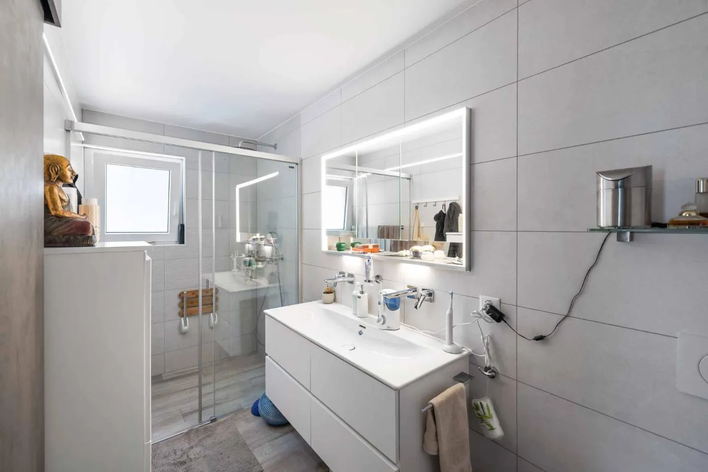 Appartement Élégant avec Jardin - Photo 7 sur 9
