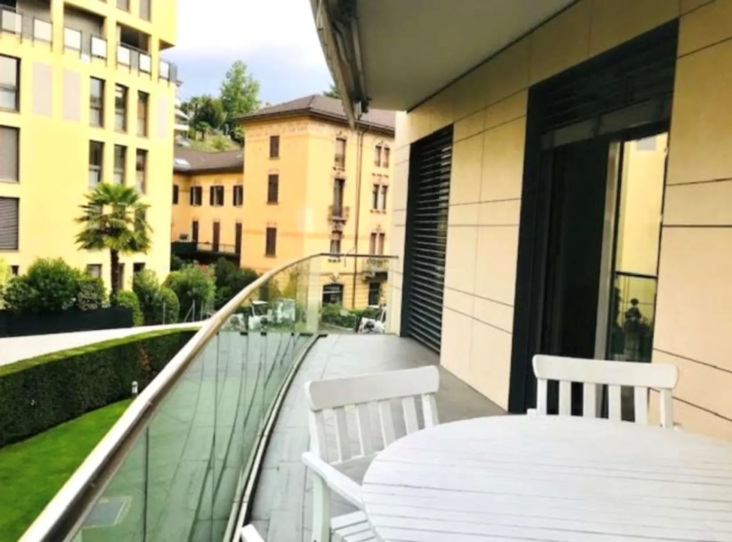 Beautiful 3.5-room apartment by the lake - Photo 3 of 20