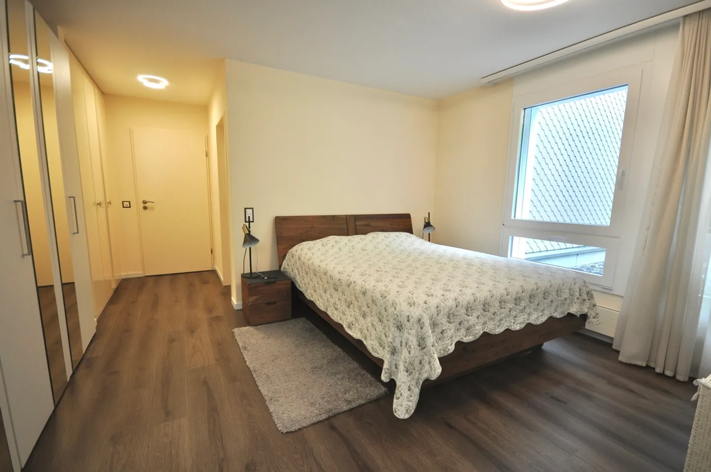 Bellissimo appartamento di 6 stanze, completamente ristrutturato - Foto 7 di 15