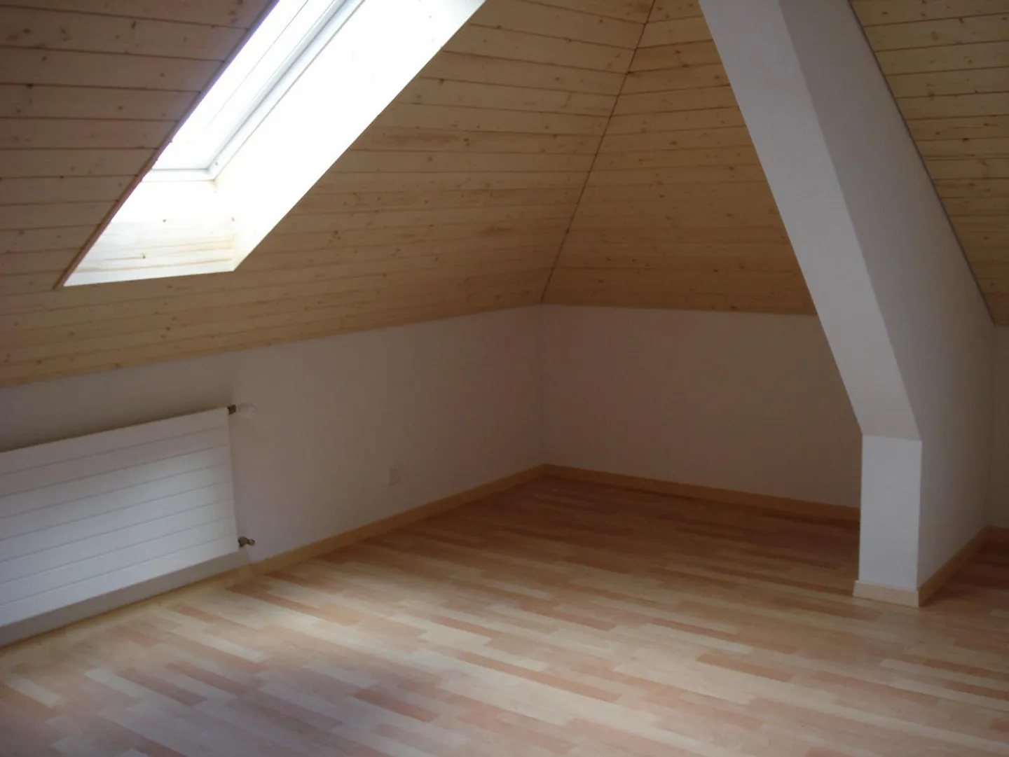 Appartamento attico luminoso di 3,5 stanze - Foto 5 di 11